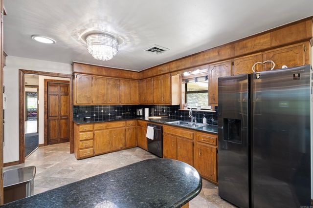 907 Smoke Tree Road, Dover, AR 72837