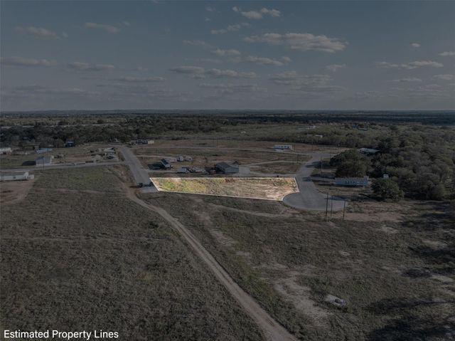 156 Grace LN, Dale, TX 78616