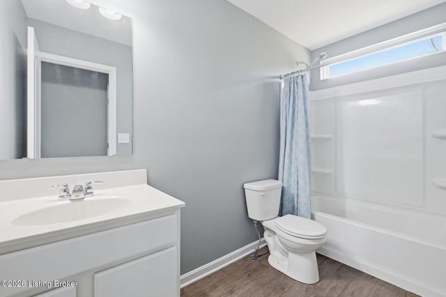 12052 Parkview Trace Dr, Louisville, KY 40229