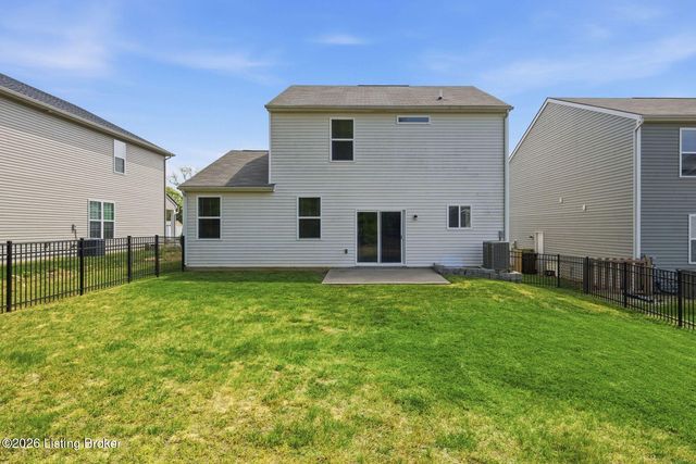 12052 Parkview Trace Dr, Louisville, KY 40229