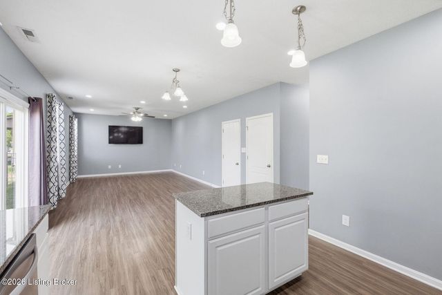 12052 Parkview Trace Dr, Louisville, KY 40229