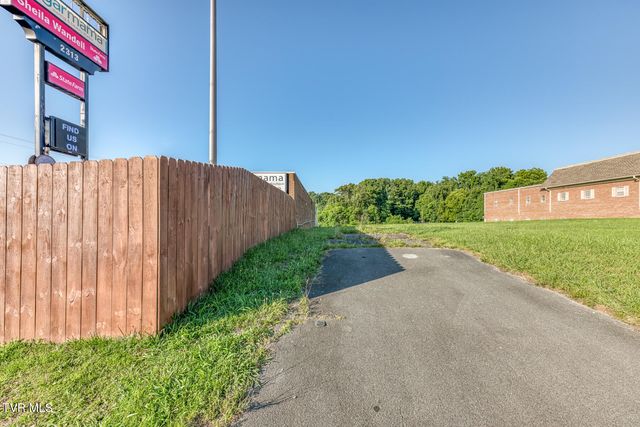 2315 Browns Mill Road, Johnson City, TN 37604