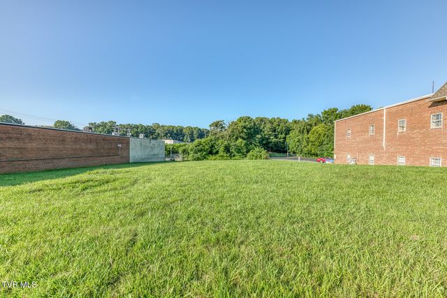2315 Browns Mill Road, Johnson City, TN 37604