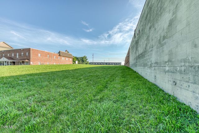 2315 Browns Mill Road, Johnson City, TN 37604