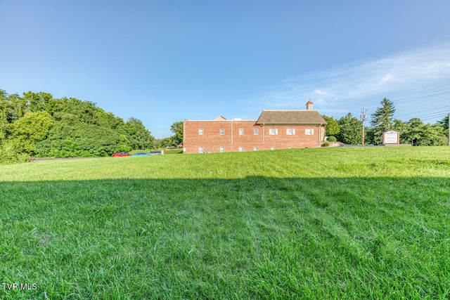 2315 Browns Mill Road, Johnson City, TN 37604