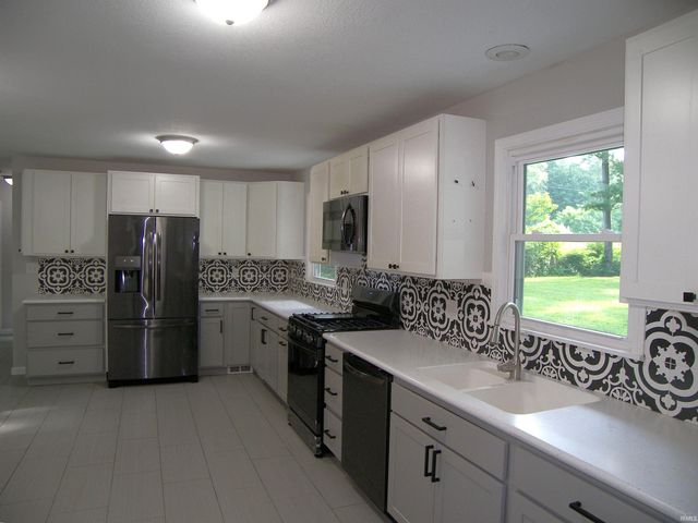 8138 Rose Road, Plymouth, IN 46563
