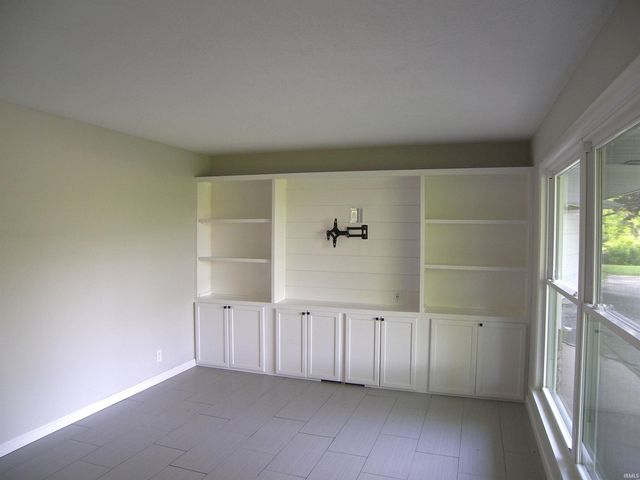 8138 Rose Road, Plymouth, IN 46563