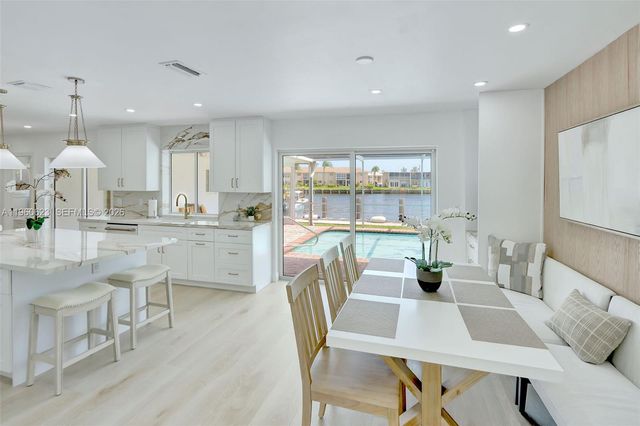 1050 SE 5th Ct, Pompano Beach, FL 33060