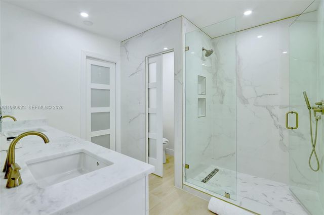 1050 SE 5th Ct, Pompano Beach, FL 33060