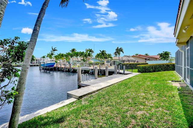 1050 SE 5th Ct, Pompano Beach, FL 33060