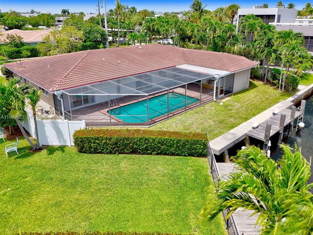 1050 SE 5th Ct, Pompano Beach, FL 33060