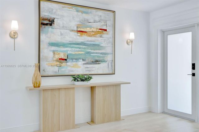 1050 SE 5th Ct, Pompano Beach, FL 33060