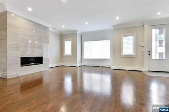 269 9th Street B, Palisades Park, NJ 07650