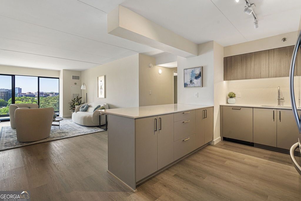 2460 Peachtree Road NE 201, Atlanta, GA 30305 — photo 3