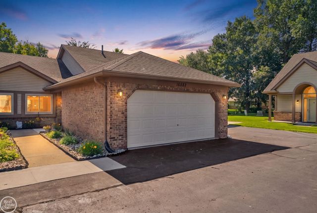 16582 Woodlane Drive, Fraser, MI 48026