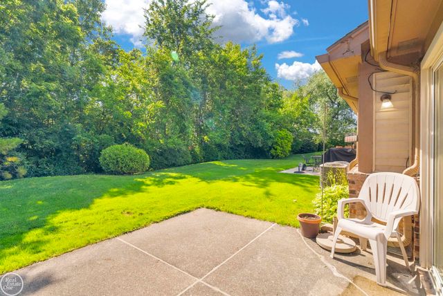 16582 Woodlane Drive, Fraser, MI 48026