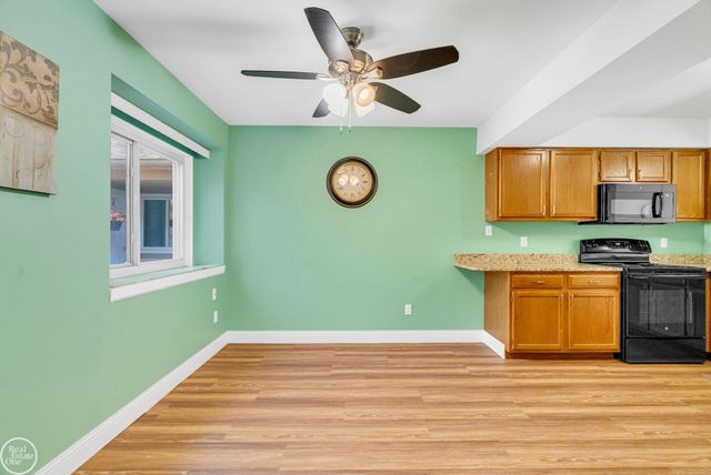 16582 Woodlane Drive, Fraser, MI 48026