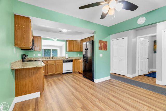 16582 Woodlane Drive, Fraser, MI 48026