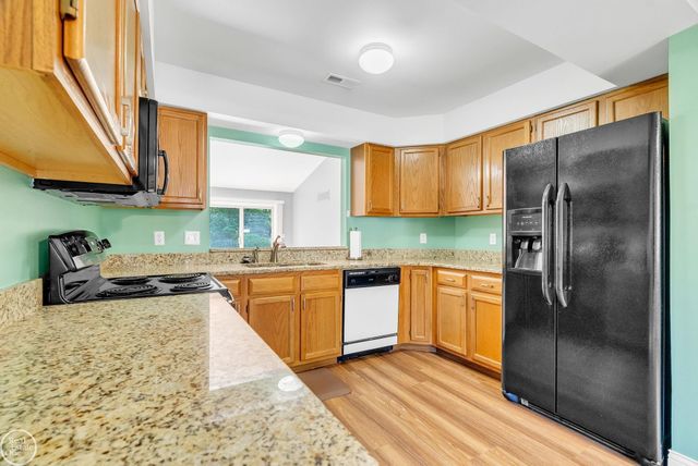 16582 Woodlane Drive, Fraser, MI 48026