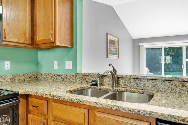 16582 Woodlane Drive, Fraser, MI 48026