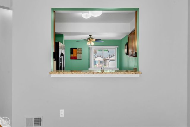 16582 Woodlane Drive, Fraser, MI 48026
