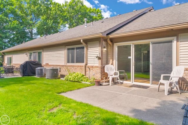16582 Woodlane Drive, Fraser, MI 48026