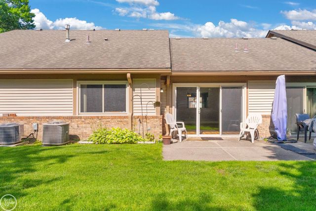 16582 Woodlane Drive, Fraser, MI 48026
