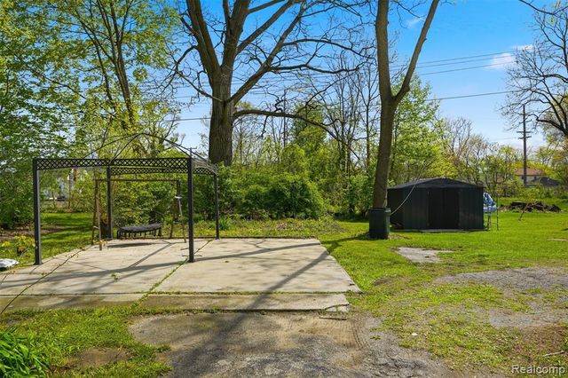 36553 Romulus Avenue, Romulus, MI 48174