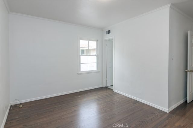 8129 Darby Avenue, Reseda, CA 91335