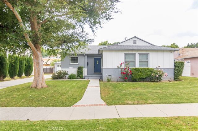 8129 Darby Avenue, Reseda, CA 91335