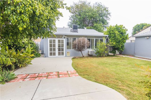 8129 Darby Avenue, Reseda, CA 91335