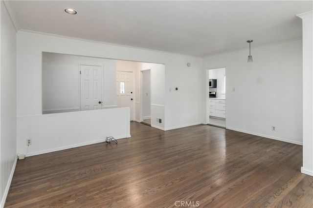 8129 Darby Avenue, Reseda, CA 91335