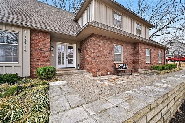 12716 Oakmont Drive, Kansas City, MO 64145