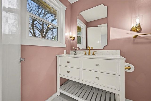 12716 Oakmont Drive, Kansas City, MO 64145