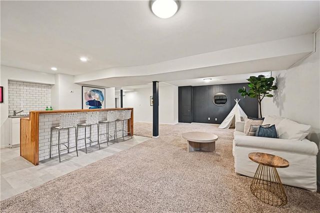 12716 Oakmont Drive, Kansas City, MO 64145