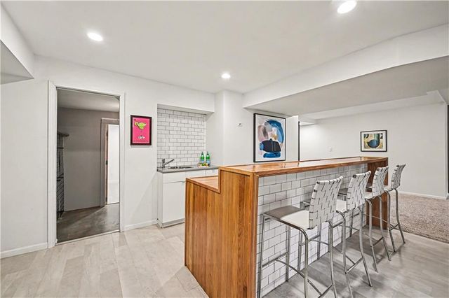 12716 Oakmont Drive, Kansas City, MO 64145