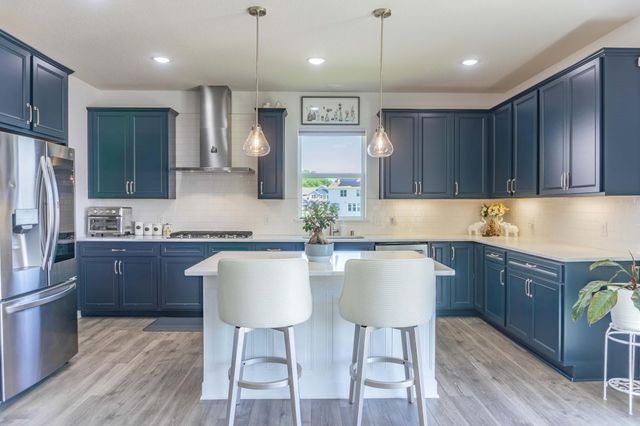 1407 Ironwood Court, Carver, MN 55315