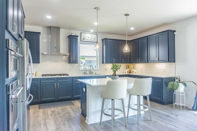 1407 Ironwood Court, Carver, MN 55315