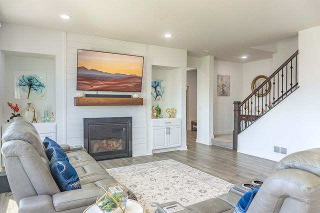 1407 Ironwood Court, Carver, MN 55315