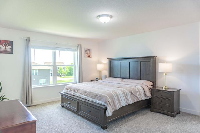 1407 Ironwood Court, Carver, MN 55315