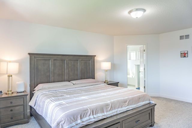 1407 Ironwood Court, Carver, MN 55315