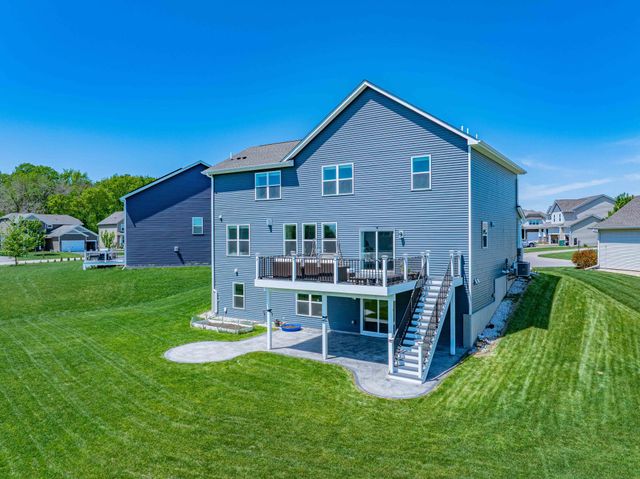 1407 Ironwood Court, Carver, MN 55315