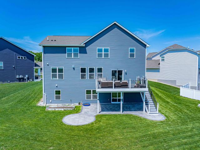 1407 Ironwood Court, Carver, MN 55315