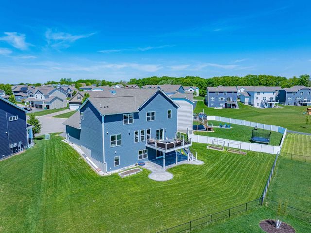1407 Ironwood Court, Carver, MN 55315