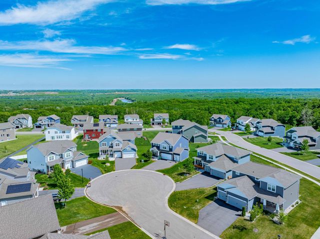 1407 Ironwood Court, Carver, MN 55315
