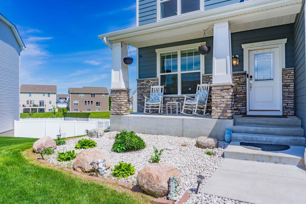 1407 Ironwood Court, Carver, MN 55315 — photo 4