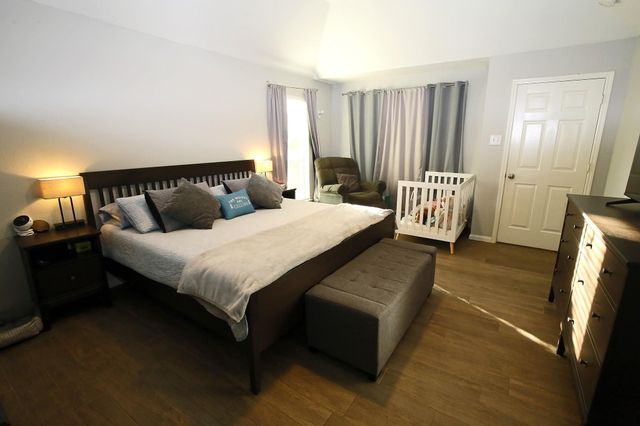 907 Riverside Drive, Alvin, TX 77511