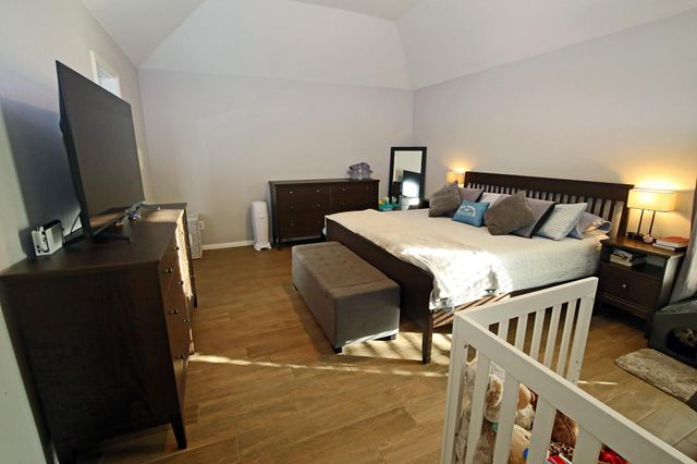 907 Riverside Drive, Alvin, TX 77511