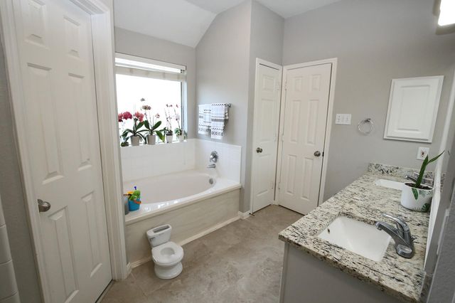 907 Riverside Drive, Alvin, TX 77511