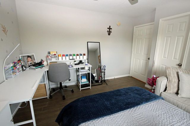 907 Riverside Drive, Alvin, TX 77511